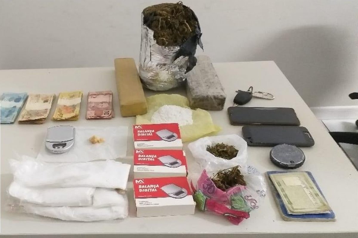 Homem é preso e adolescente é detida com drogas no norte da Bahia