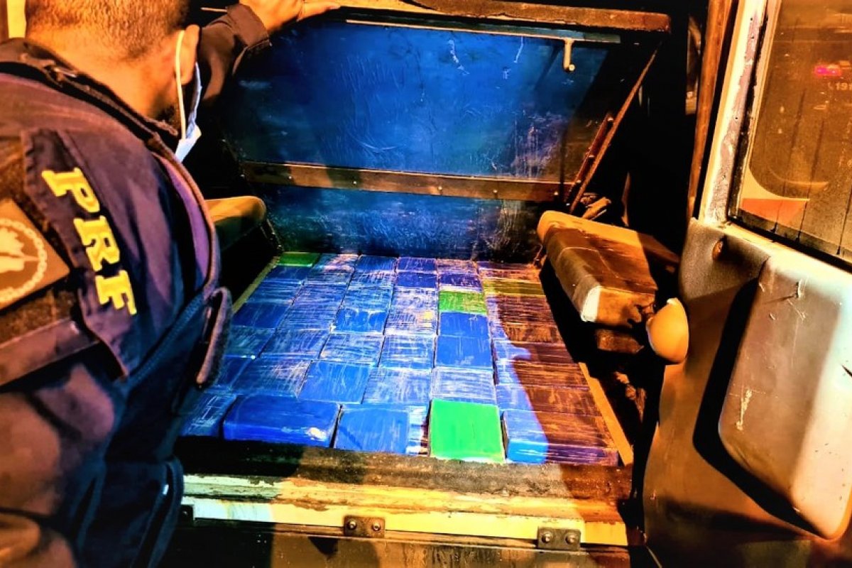 Homem de 52 anos é preso com 90 kg de pasta de cocaína no sudoeste da Bahia