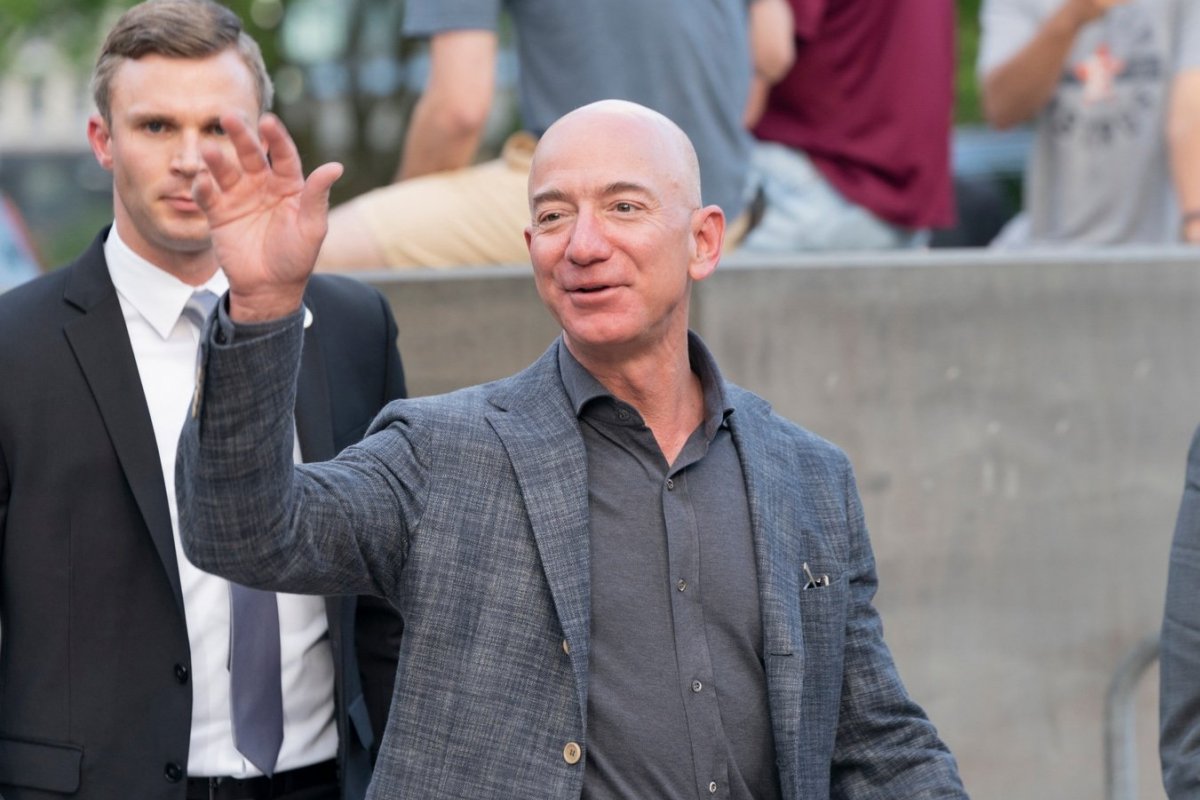 Amazon anuncia saída de Jeff Bezos do posto de CEO da empresa