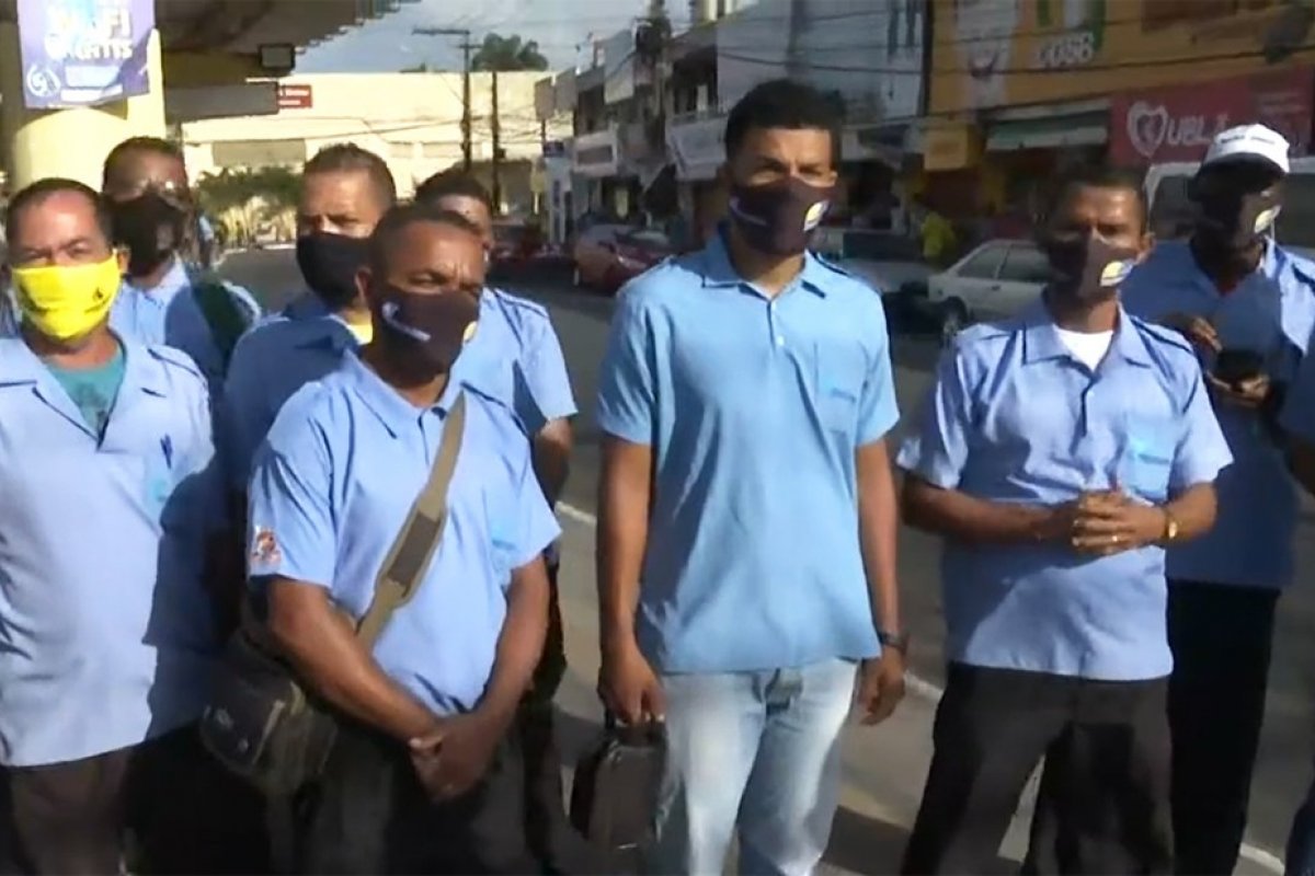 Rodoviários de Alagoinhas protestam contra salários atrasados