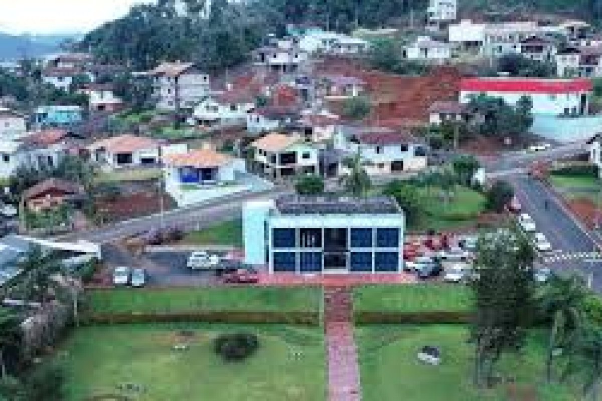 Servidores municipais de Ipirá reclamam de salários atrasados