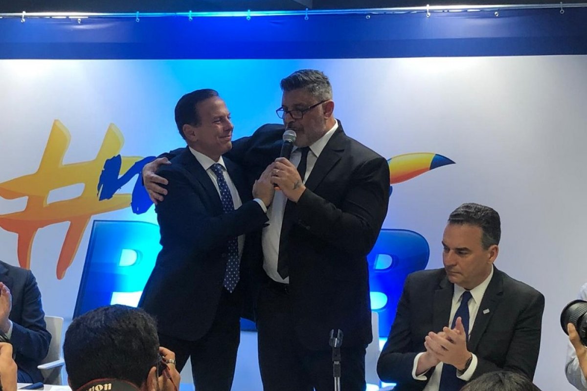 Após expulsão do PSL, Alexandre Frota filia-se ao PSDB