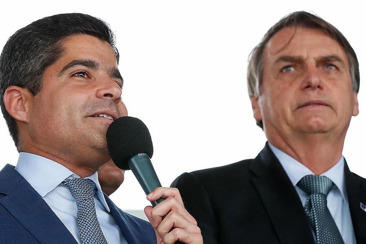 ACM Neto diz que permanência de Maia no DEM depende do ex-presidente da Câmara