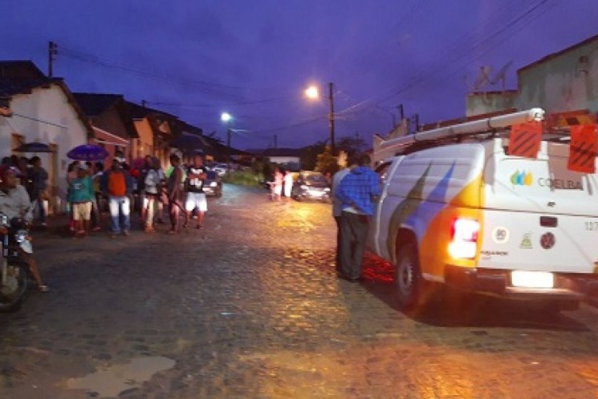 Pai e filha morrem eletrocutados no interior da Bahia