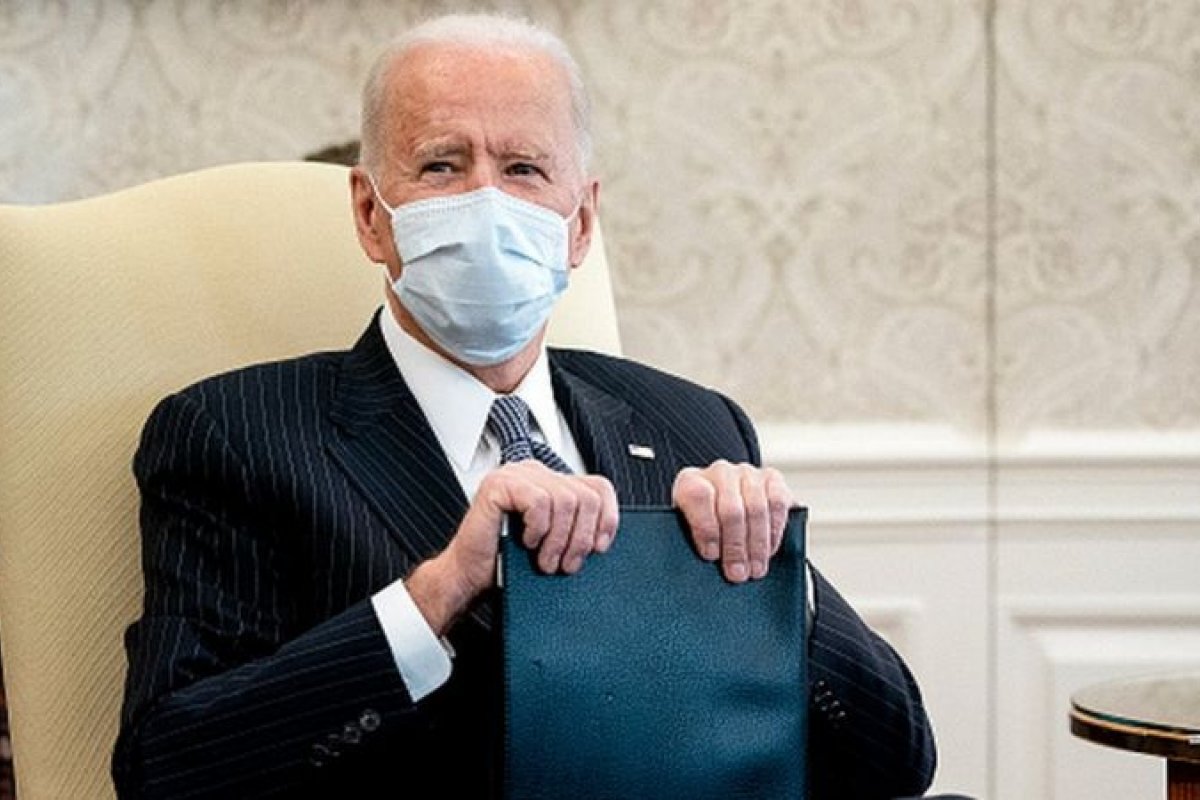 Biden recebe dossiê recomendando suspensão de acordos entre EUA e governo Bolsonaro