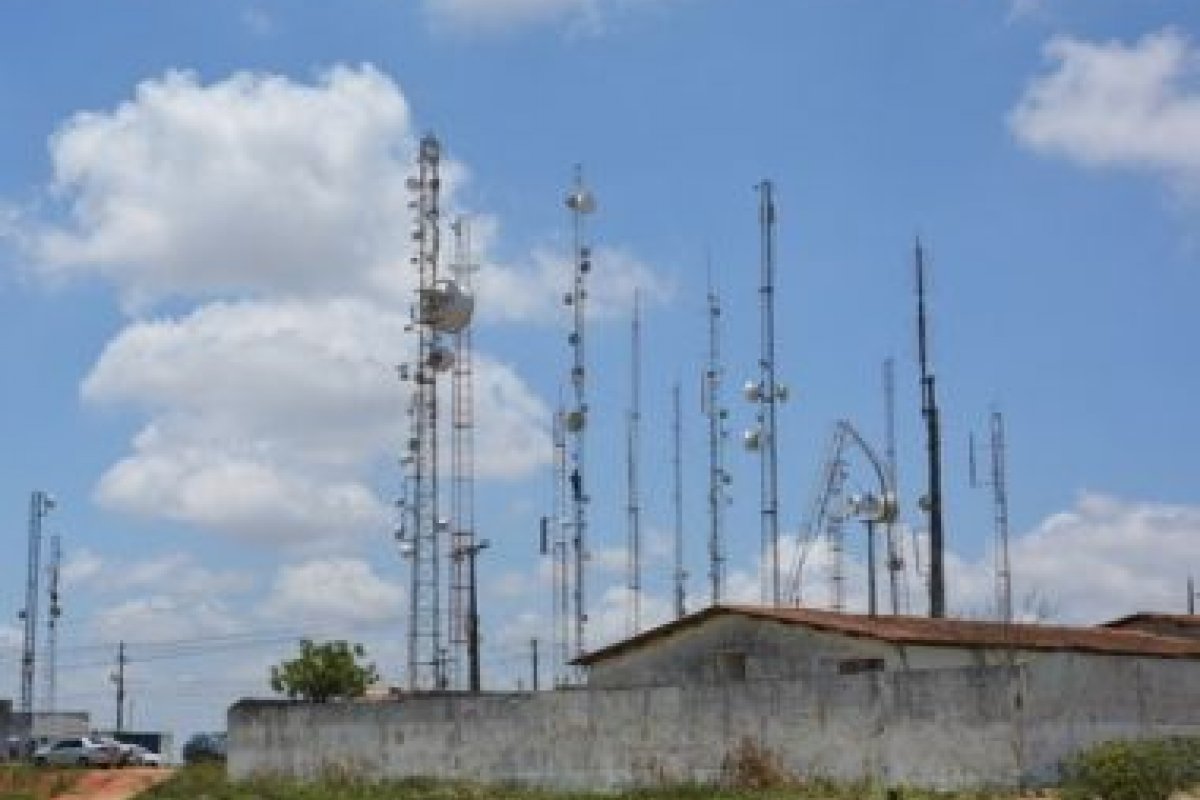 Apagão deixa emissoras de rádio sem sinal em Vitória da Conquista