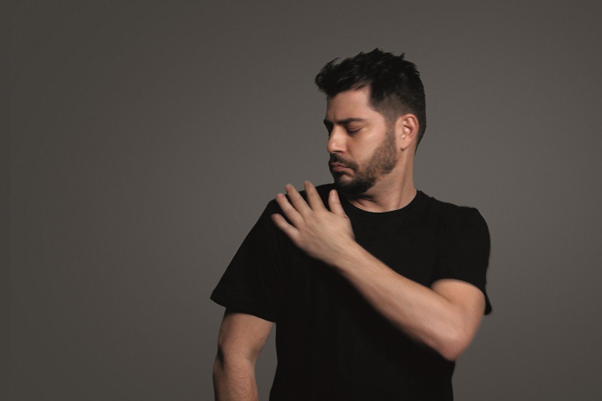 Evaristo Costa protagoniza campanha de MEN, do Boticário, com dicas de beleza bem-humoradas e desafio divertido