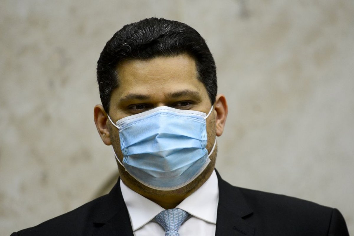 TSE rejeita cassar mandato de Davi Alcolumbre por motivos insuficientes