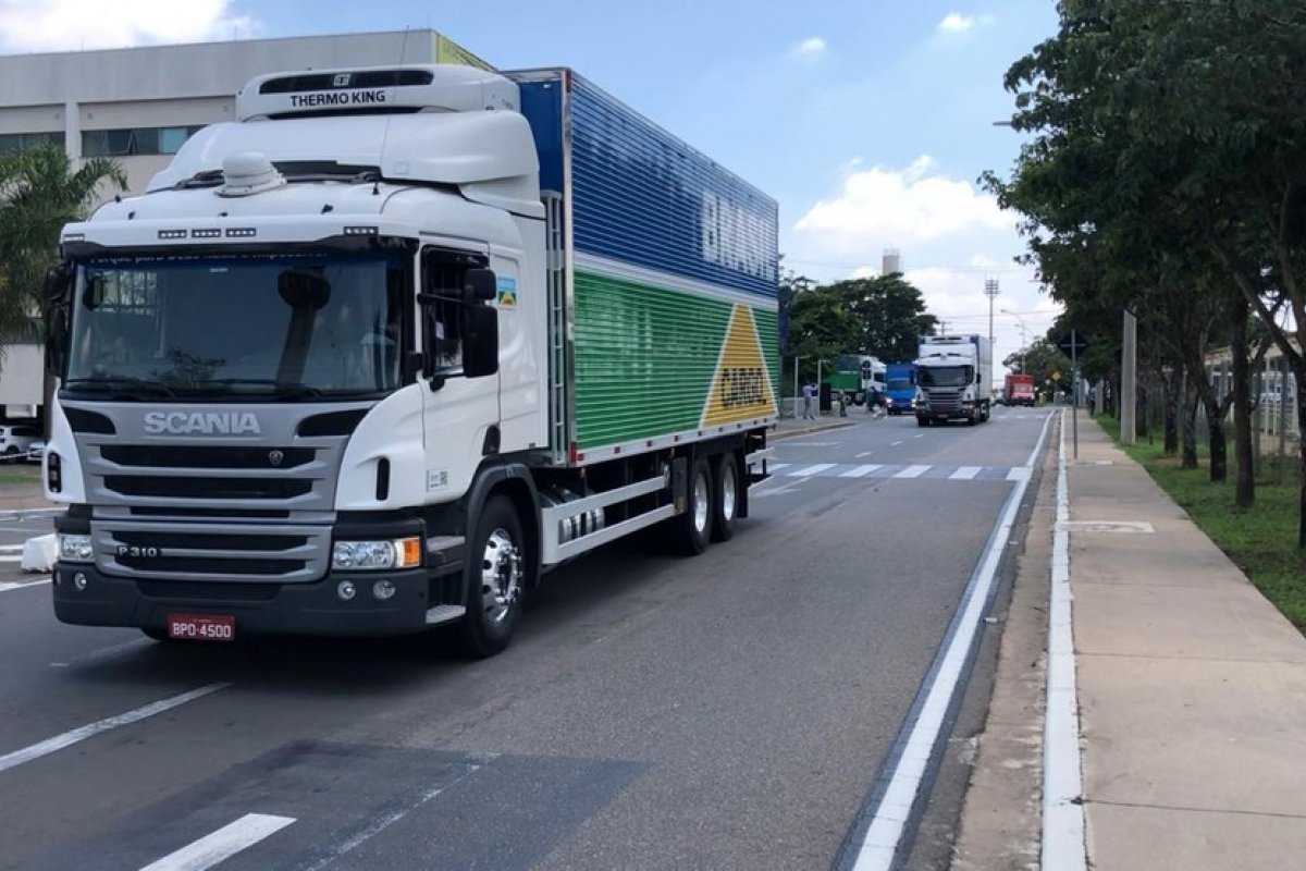 Covid-19: Instituto Butantan recebe os insumos para produzir 8,6 milhões de doses da CoronaVac