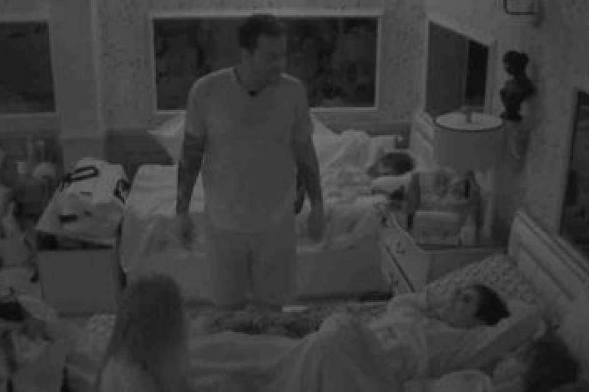 Polêmica a vista: No BBB21, Nego Di zomba Gilberto por se considerar negro: ‘Ele é sujinho’