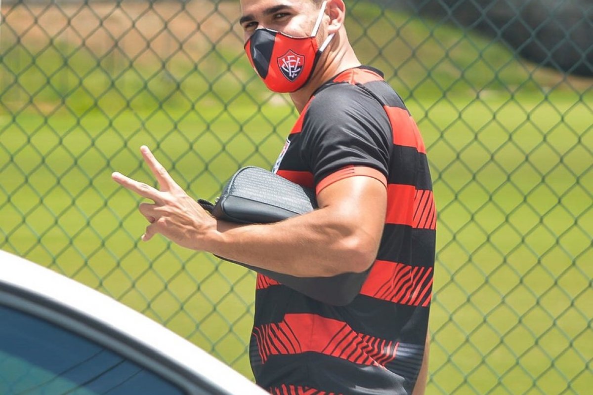 Vitória realiza avanços para reconquistar o direito a contratar jogadores