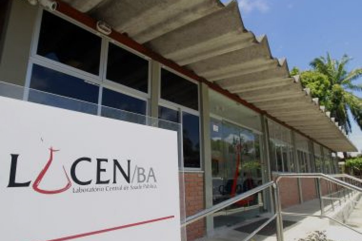 Lacen detecta dez variantes da Covid-19 de Manaus na Bahia