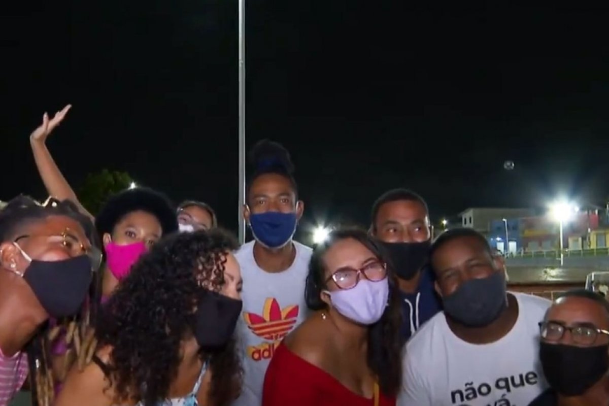 Moradores de Salvador criam versão local do Big Brother e brincadeira viraliza na internet