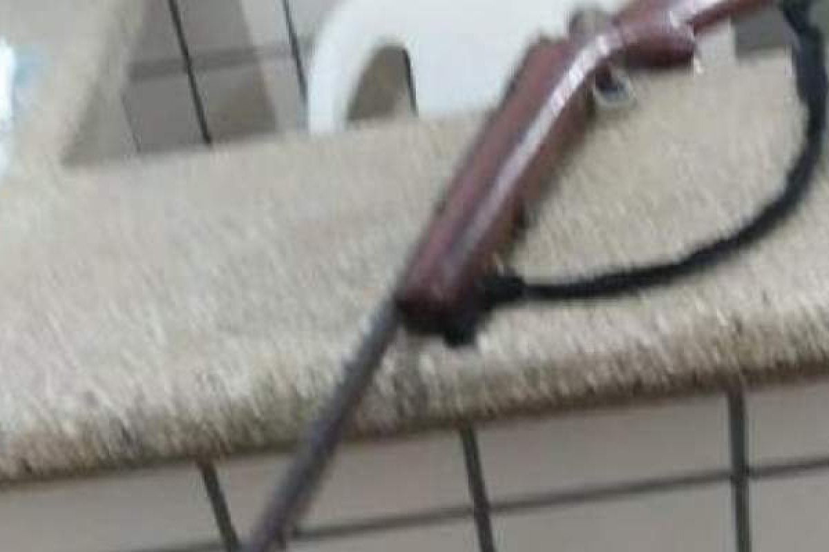 Após ser atacada com faca, mulher mata marido com tiro