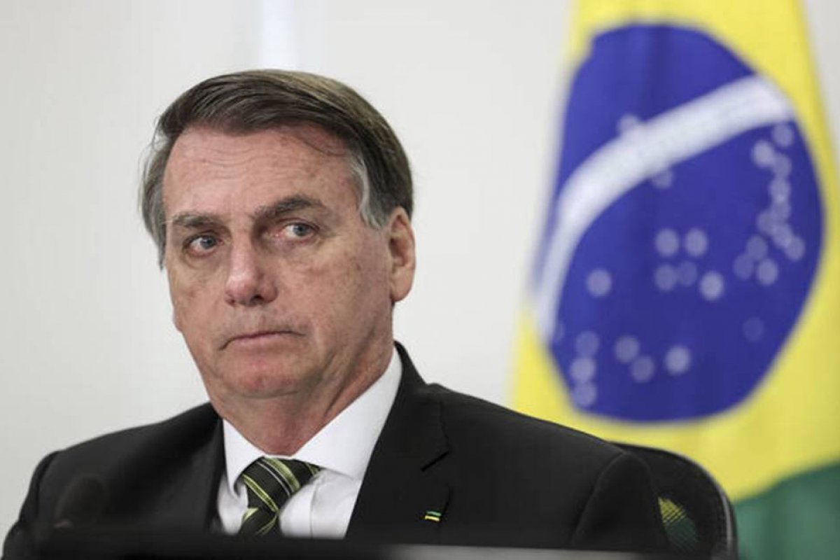 "Nem se você pegar o fósforo, o álcool, é difícil pegar fogo", diz Bolsonaro