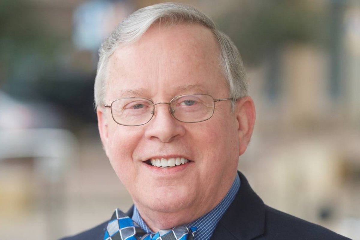 Republicano do Texas é o primeiro congressista a morrer por covid-19 nos EUA