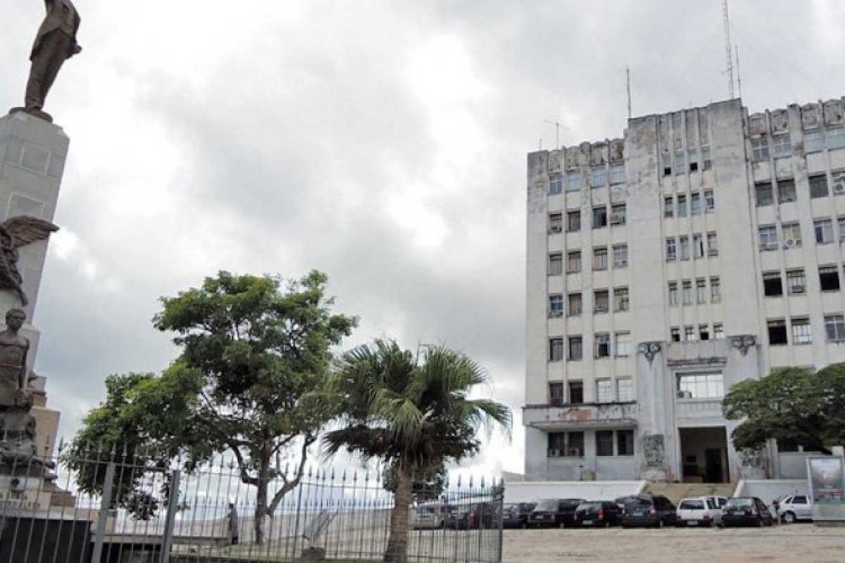 AL-BA aprecia venda do Palácio dos Esportes nesta terça-feira (9)