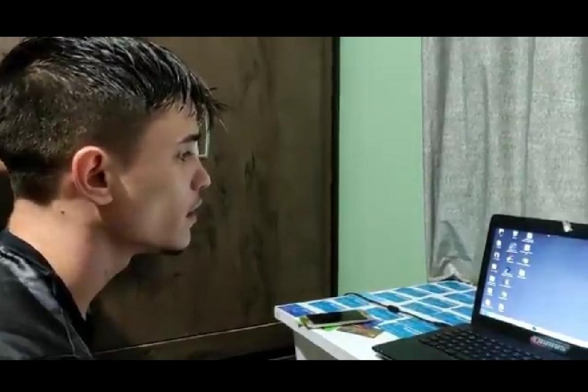 Vídeo: Homem relata a polícia como cria cartões de créditos e os vende na internet