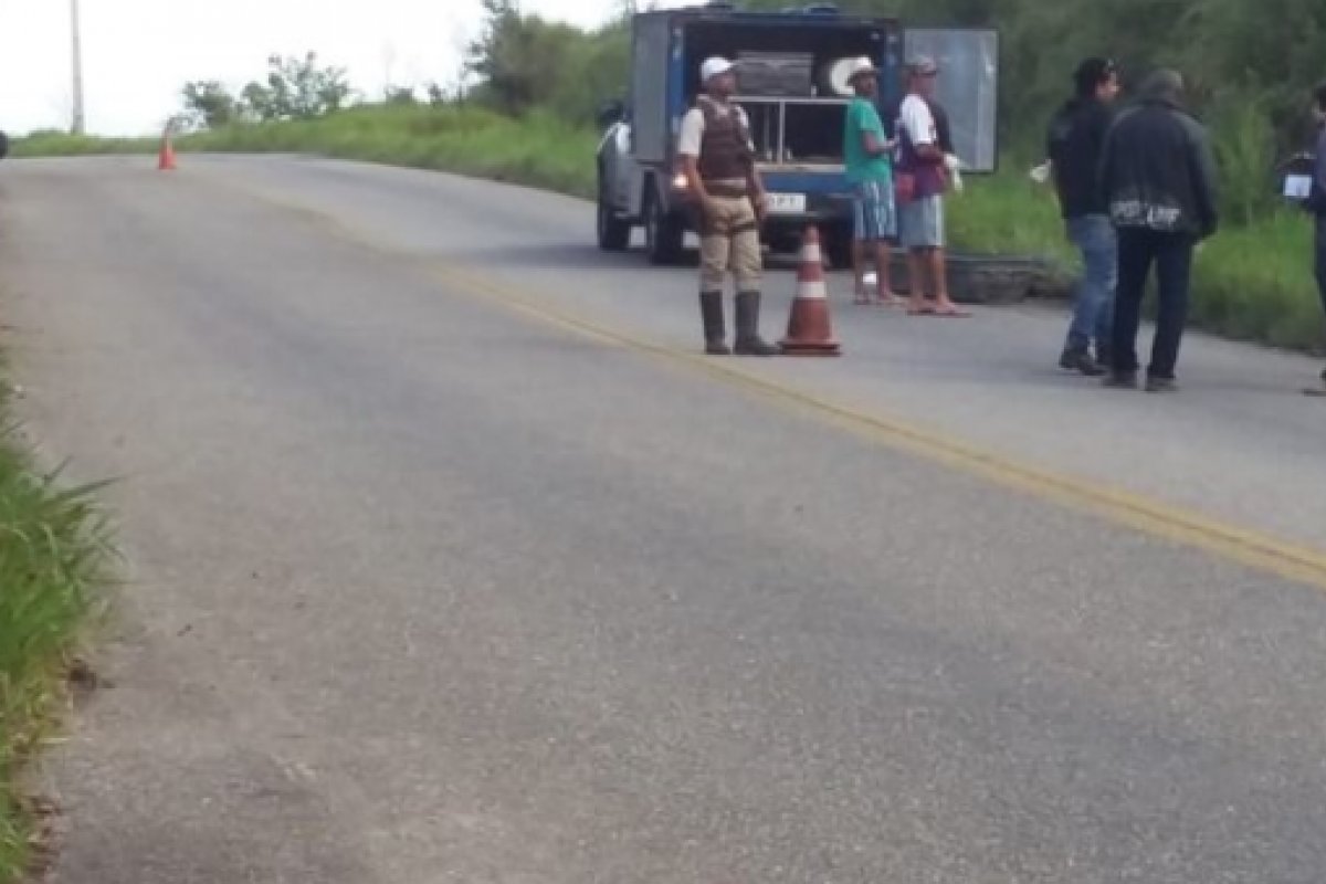 Um homem morre e outro fica ferido após acidente de moto em Porto Seguro