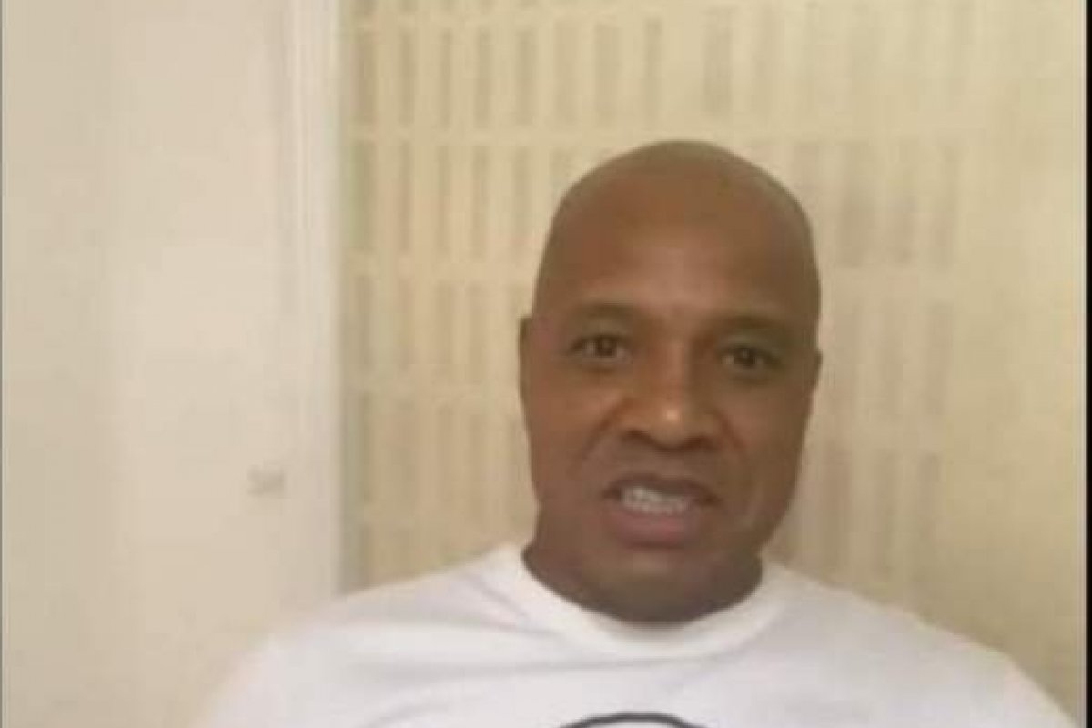 Polícia encontra sangue e esperma na roupa de dançarino que acusa cantor da banda Molejo de estupro