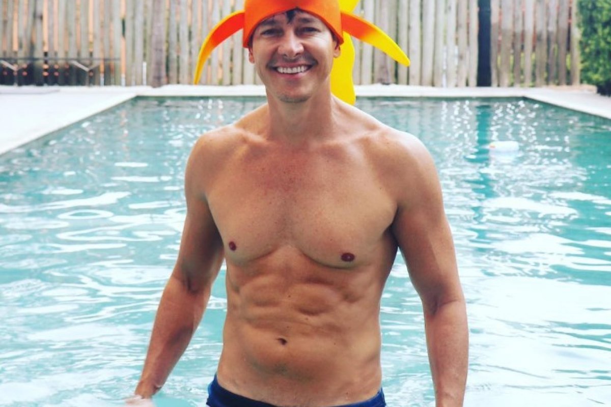 Mansão de Rodrigo Faro chama a atenção por ter piscina com praia e duas ilhas