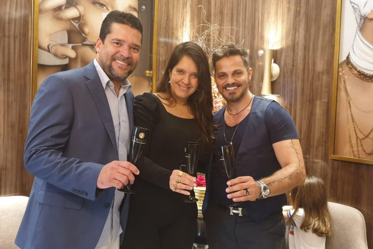 Wilson Gama e Karina Gemus celebram 1 ano da Corpus Day com festa em Irecê