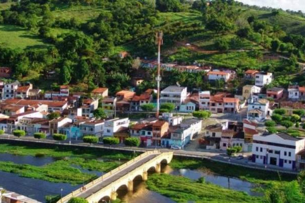 Covid-19: Três idosos morrem de coronavírus após tomar vacina na Bahia