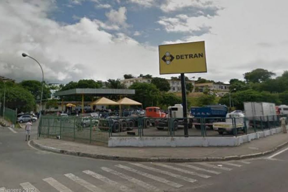 Detran diz colaborar com operação que investiga irregularidades feitas empresas credenciadas