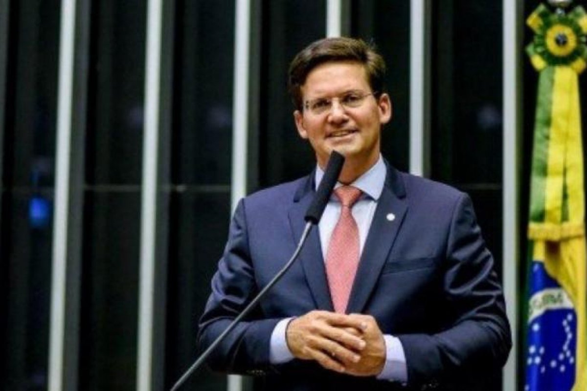 João Roma é confirmado por Bolsonaro como novo ministro da Cidadania