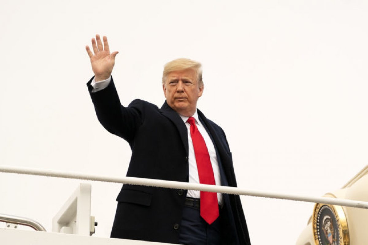 Ex-presidente Trump é investivado por tentar reverter resultado das eleições na Geórgia