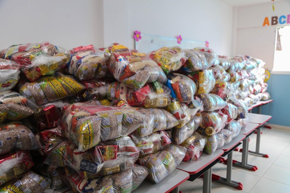 Segunda etapa da distribuição de cestas básicas para alunos de Salvador começa nesta quarta (10)