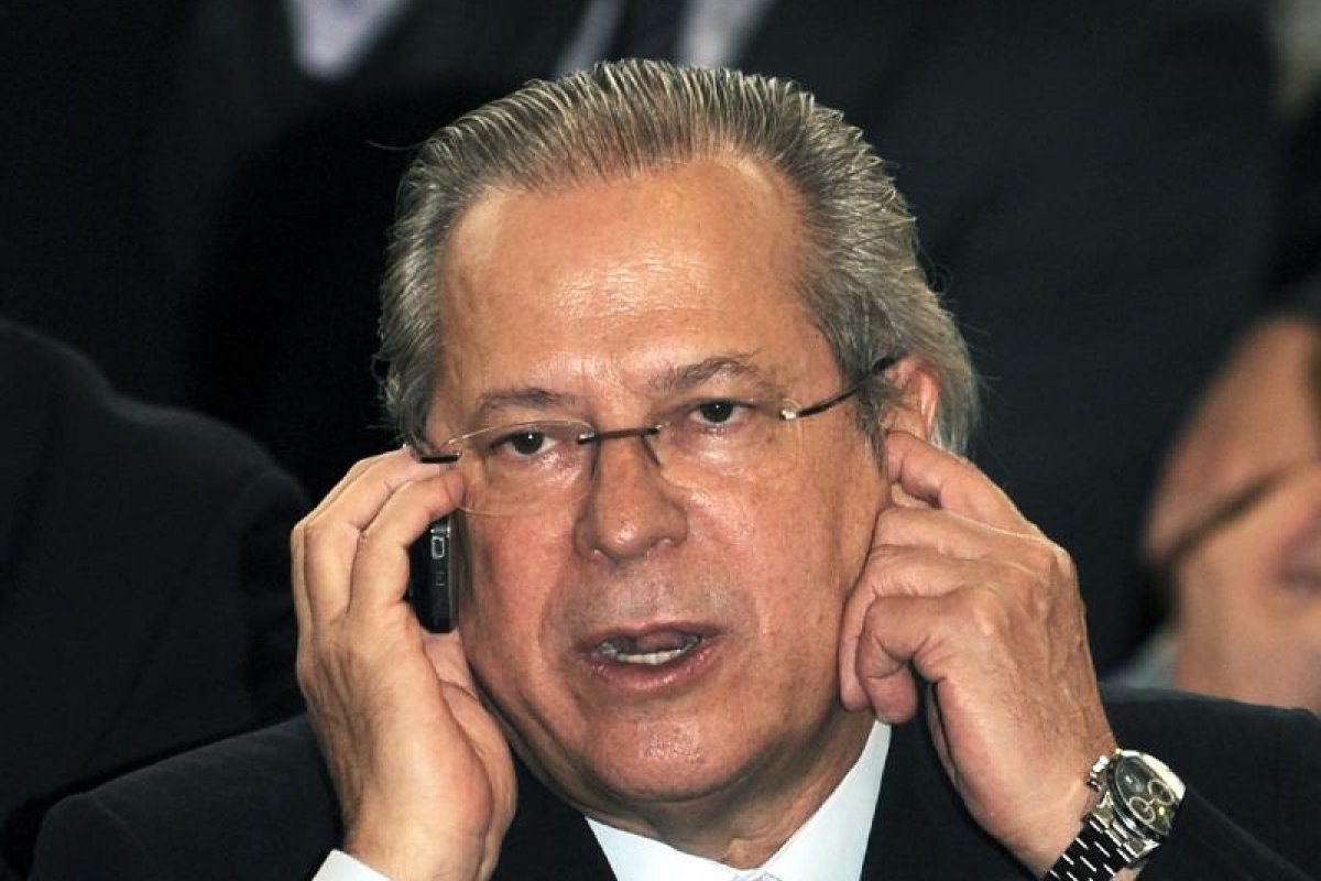 MPF denuncia José Dirceu e mais 14 por crimes em contratos com a Petrobras