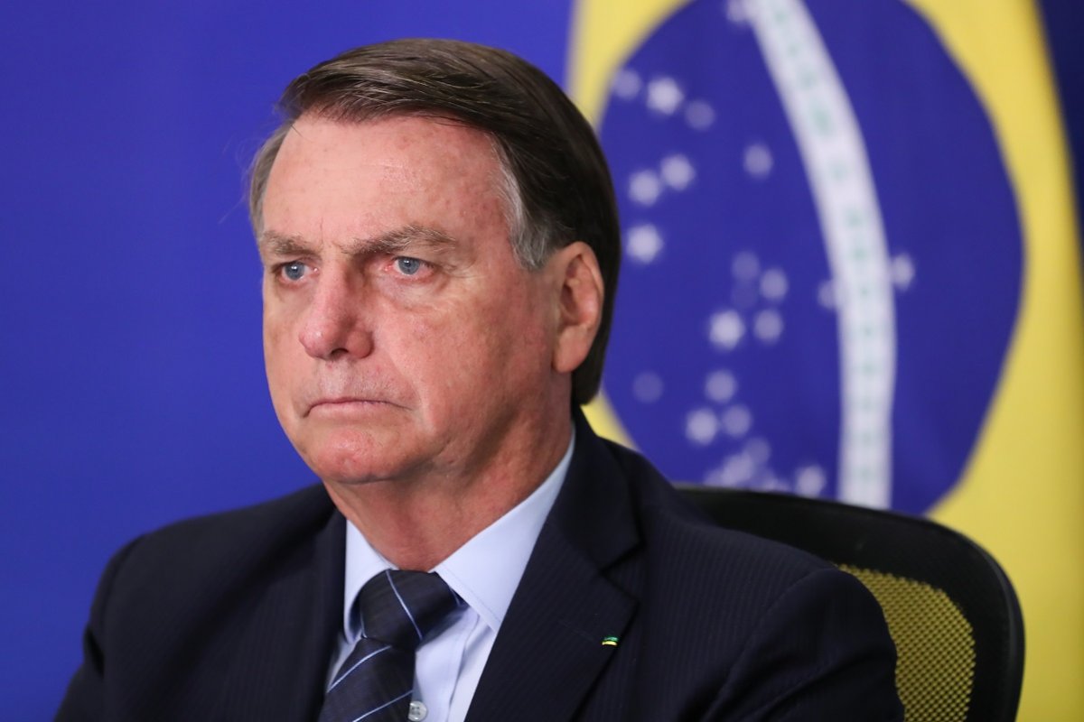 Volta do auxílio emergencial representa "endividamento", diz Bolsonaro