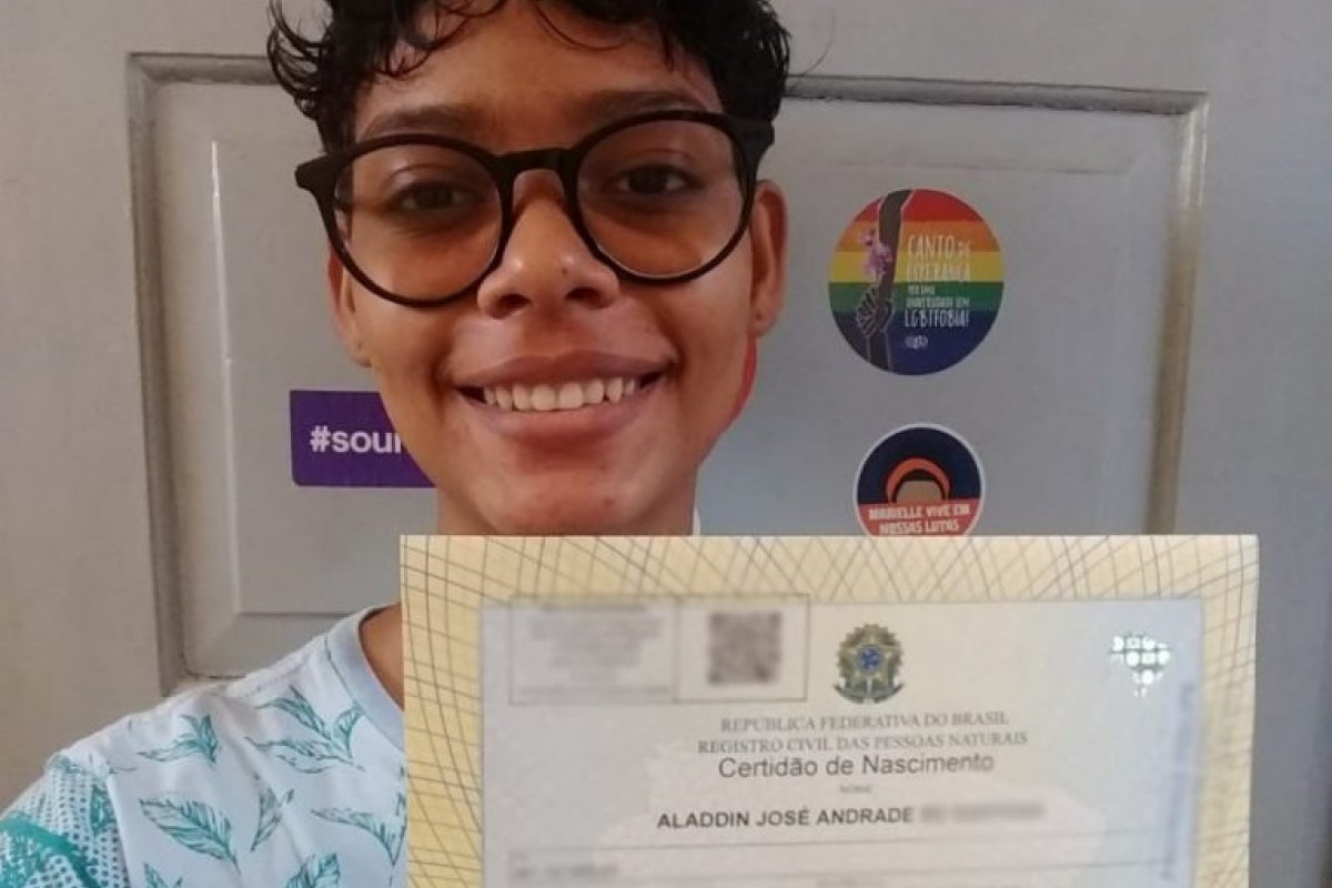 Mais de 500 pessoas trans adequam nome em mutirão da DPE-BA