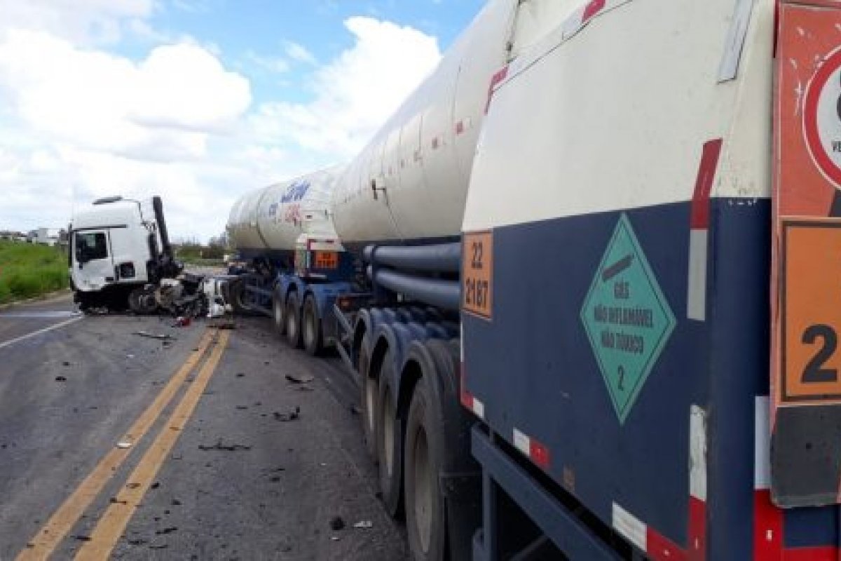 Batida deixa uma pessoa morta na BR-101, sul da Bahia