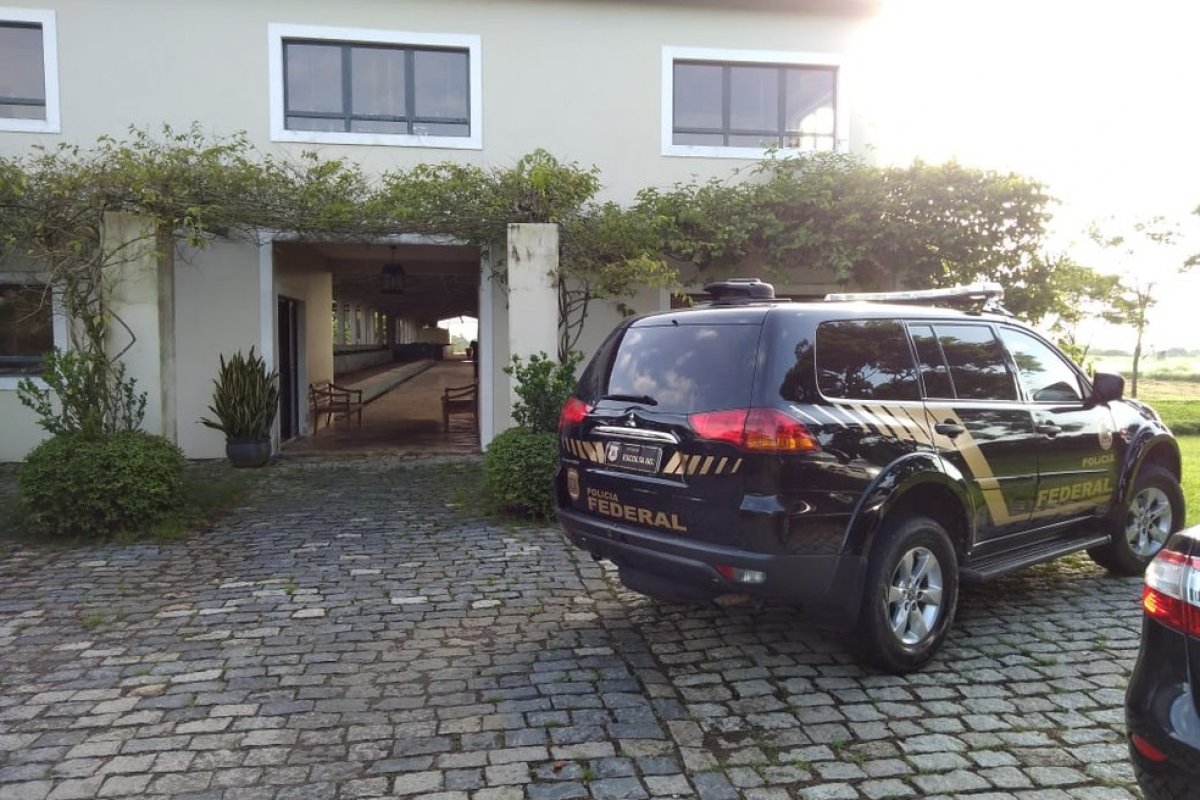 Lava Jato cumpre mandados contra operador suspeito de receber pagamento em contas no exterior