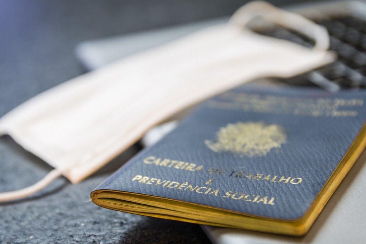 CNI defende retomada de programa que permite redução de jornada e salário