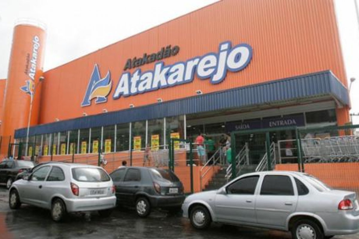 Rede de supermercados abre vagas de trainee em Salvador