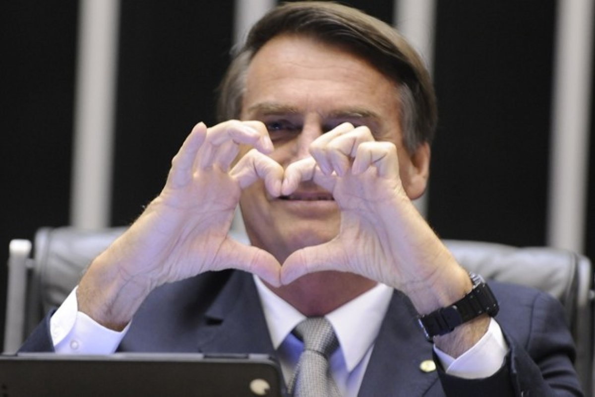 Bolsonaro recebe membros do Conselho Político do Patriota para dar início à filiação 