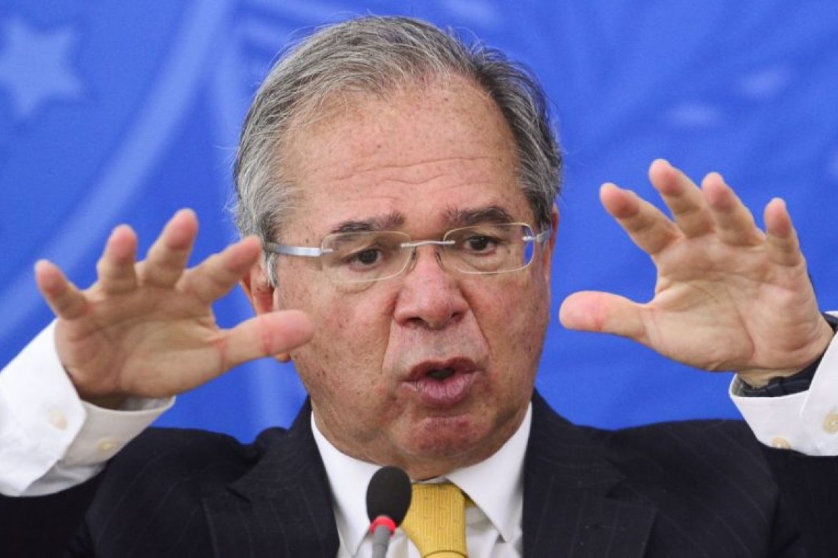 Guedes confirma retomada do auxílio emergencial