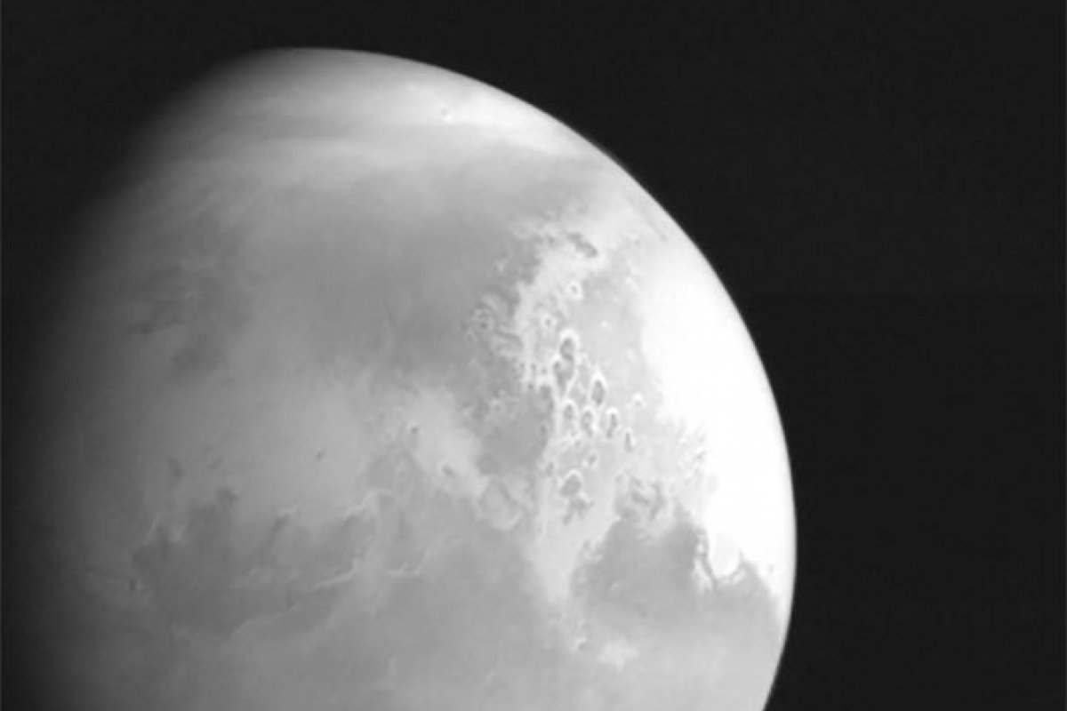 Sonda Chinesa Tianwen-1 mostra a primeira foto de Marte