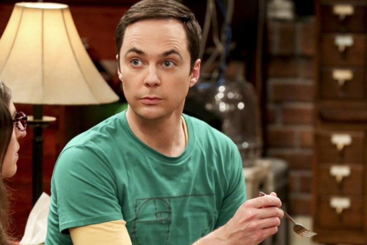 Criador de The Big Bang Theory revela que não queria Jim Parsons como Sheldon