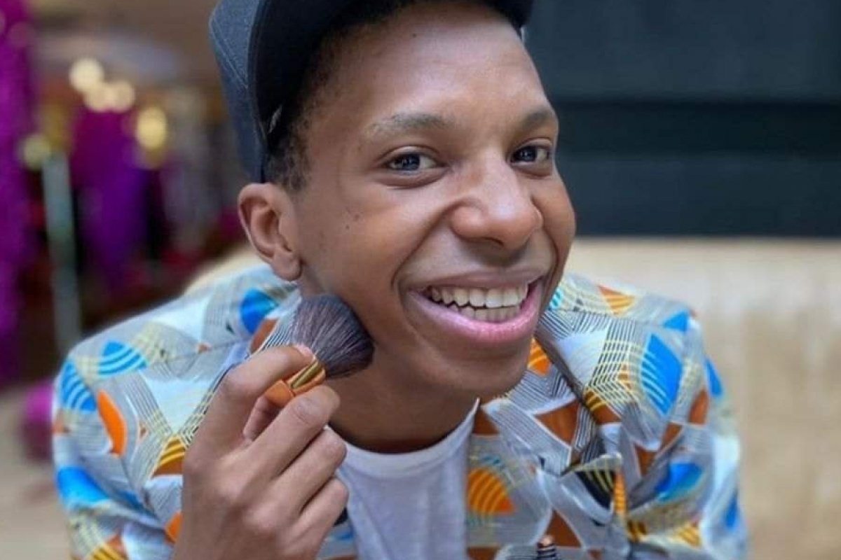 Lucas Penteado é contratado pela Avon