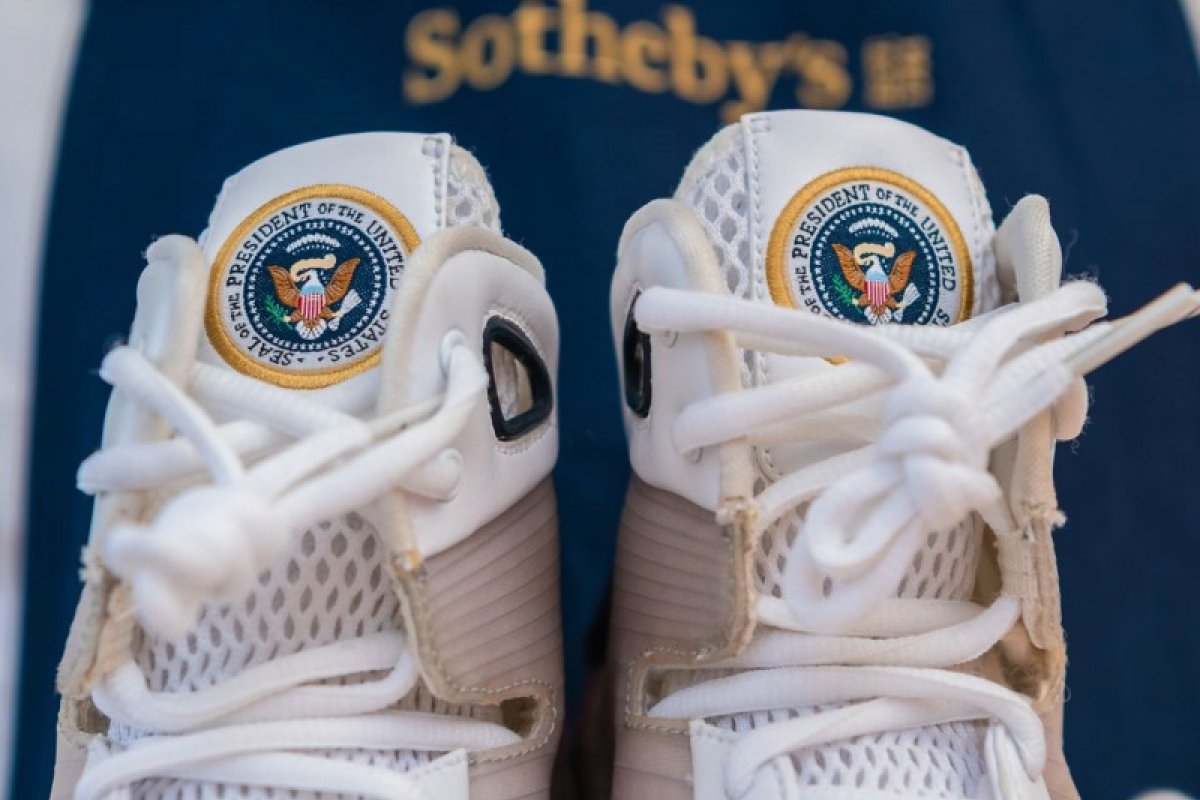 Tênis da Nike criado em homenagem a Barack Obama vai a leilão