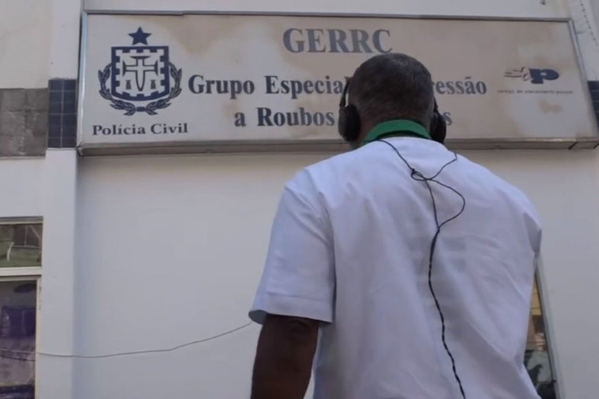 Motorista de ônibus é assaltado pela 10ª em Salvador