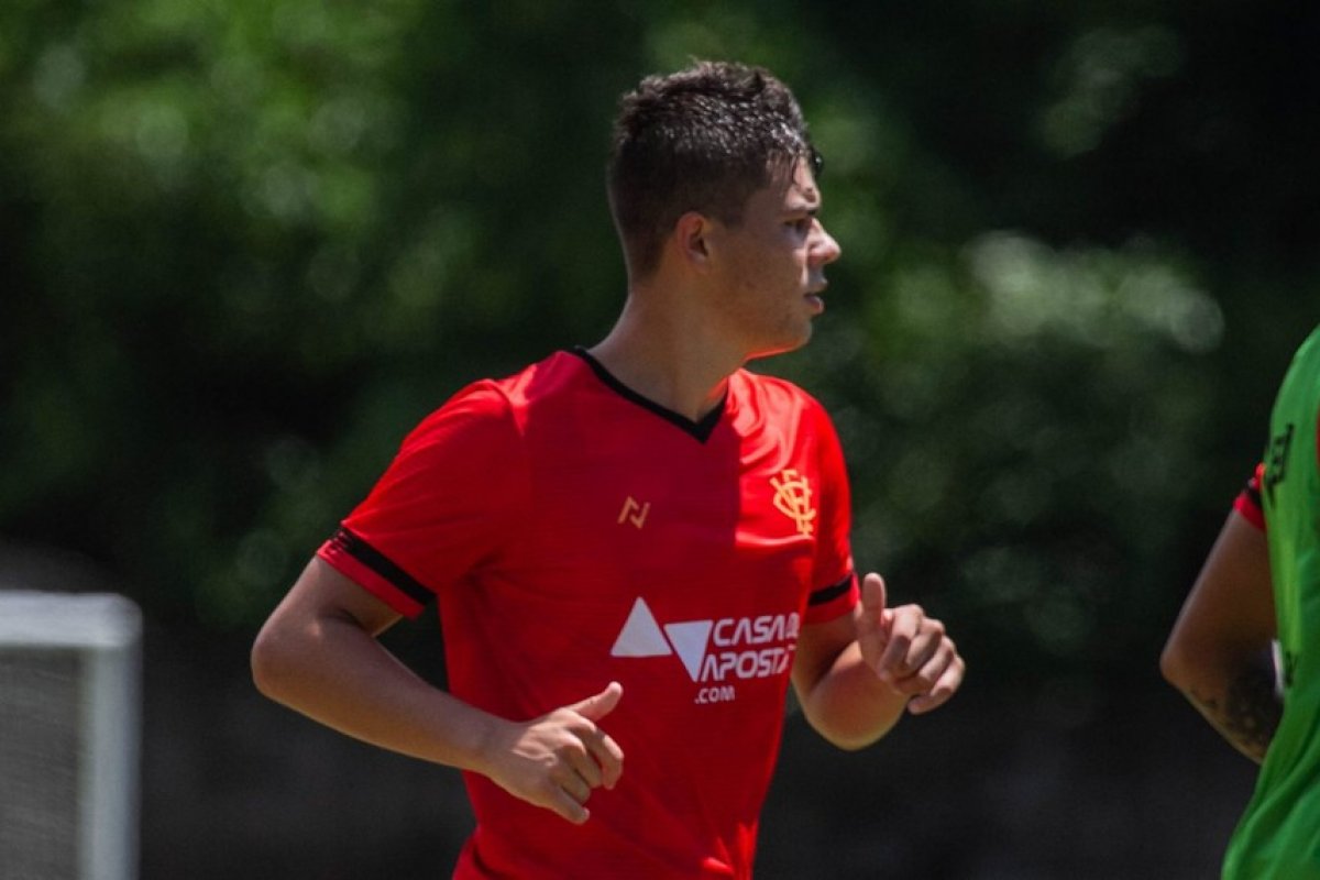 Penúltimo treino do Vitória antes de estreia no Baianão conta com presença de Alisson Farias