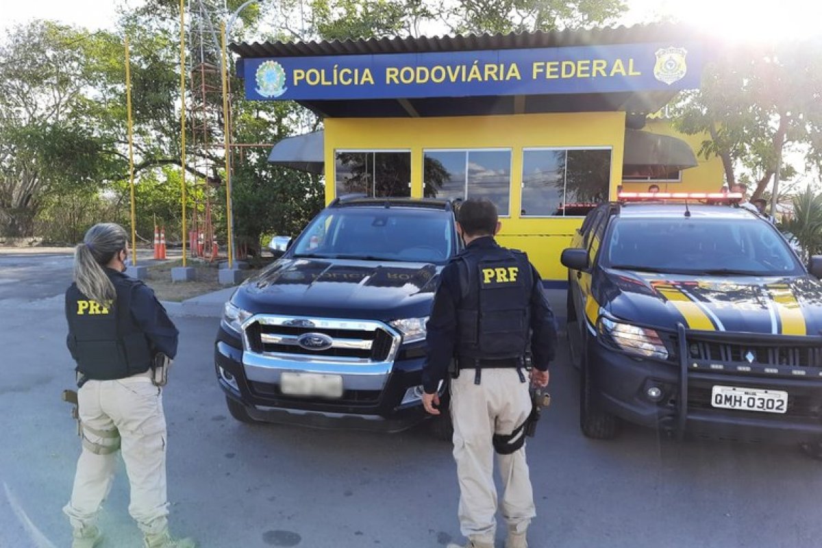 Caminhonete roubada em Salvador é recuperada em Sergipe