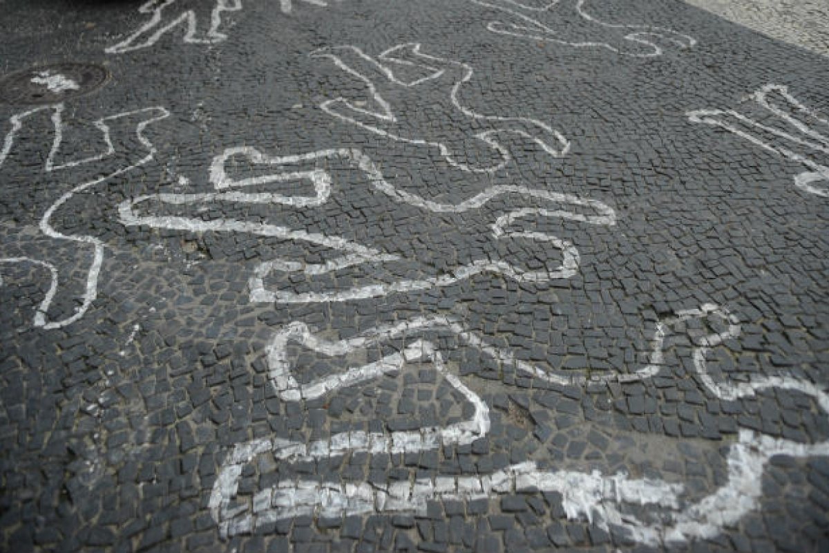 Mortes violentas sem solução no Brasil sobem 70% em dois anos