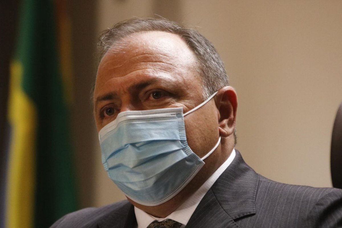 Lewandowski autoriza abertura de inquérito sobre conduta de Pazuello na crise do Amazonas