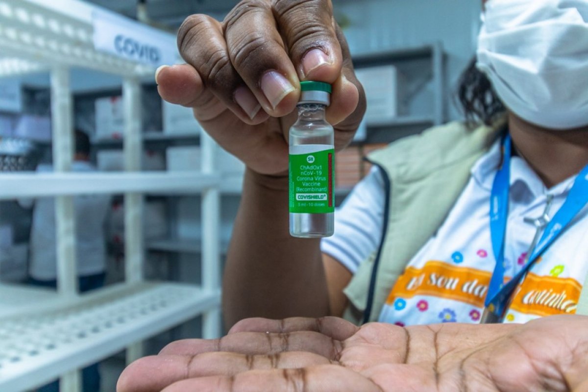 Salvador amplia vacinação contra a COVID-19 para idosos